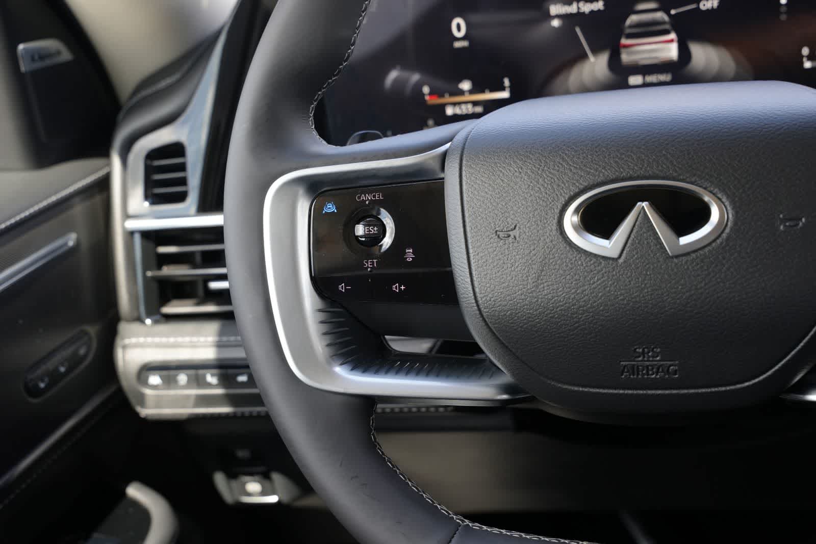 2027 INFINITI QX80 LUXE