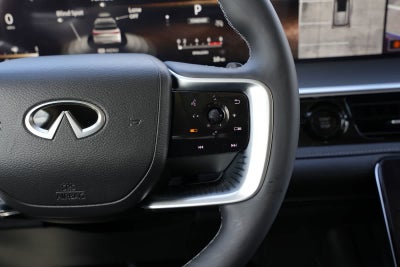 2027 INFINITI QX80 LUXE