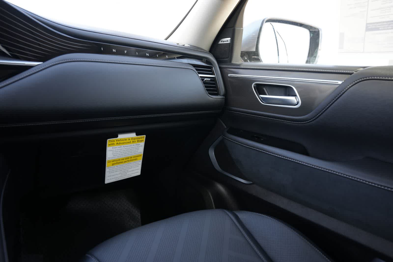 2027 INFINITI QX80 LUXE