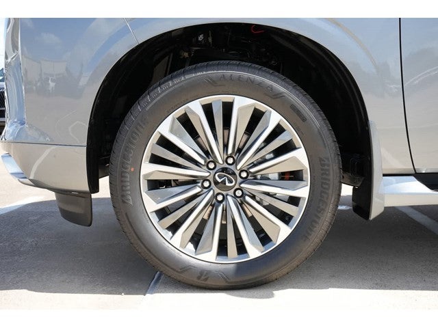 2027 INFINITI QX80 LUXE