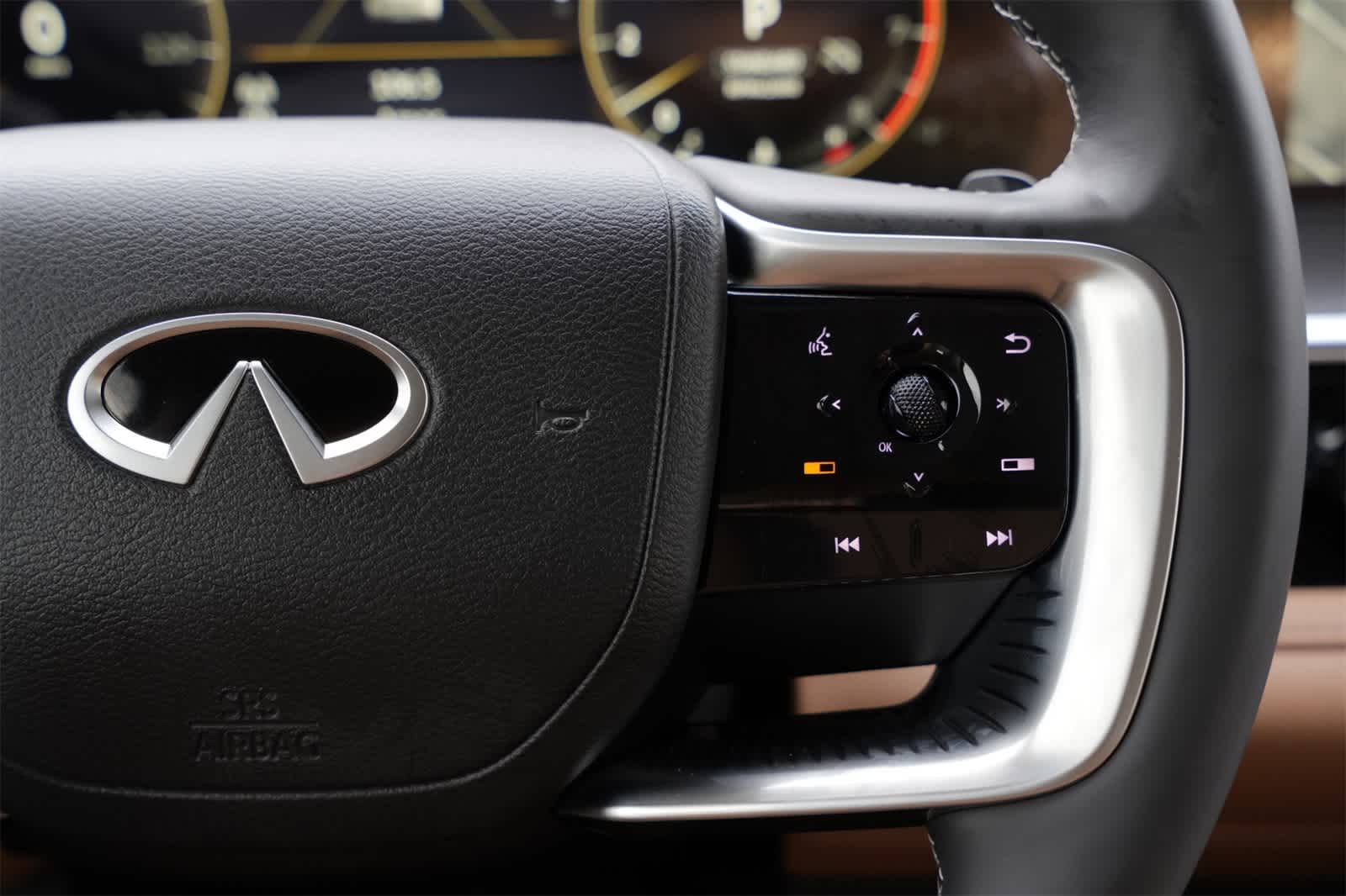 2026 INFINITI QX80 LUXE