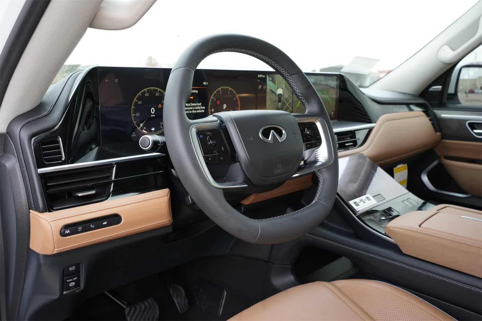 2026 INFINITI QX80 LUXE