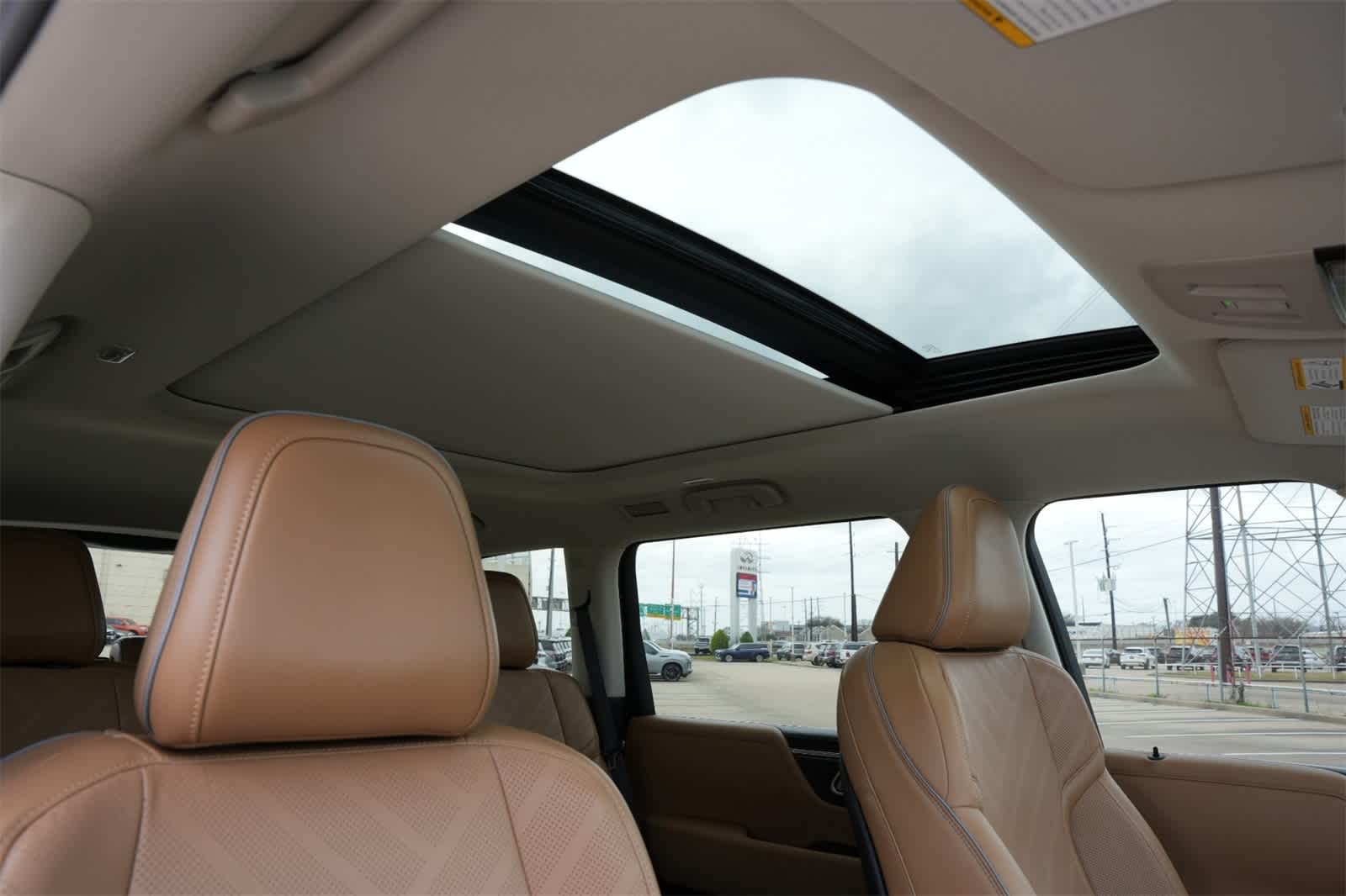 2026 INFINITI QX80 LUXE