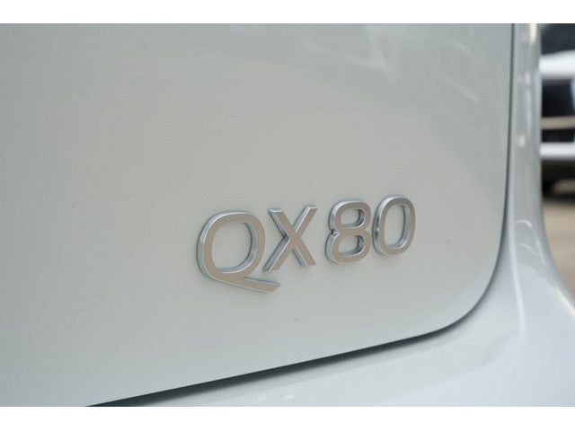 2027 INFINITI QX80 LUXE