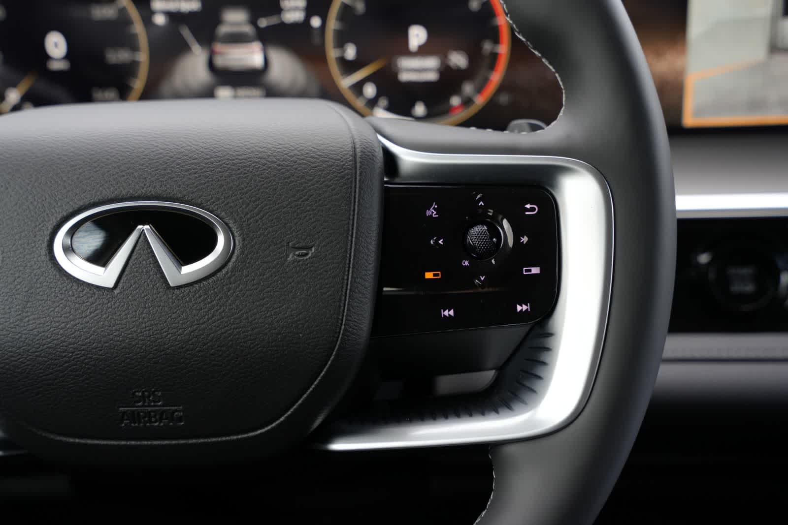 2027 INFINITI QX80 LUXE
