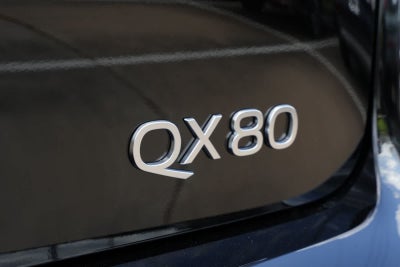 2027 INFINITI QX80 LUXE