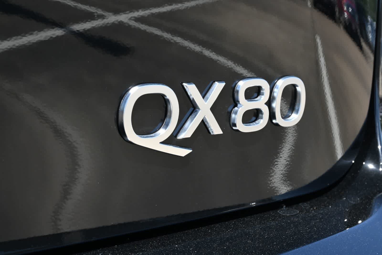 2027 INFINITI QX80 LUXE