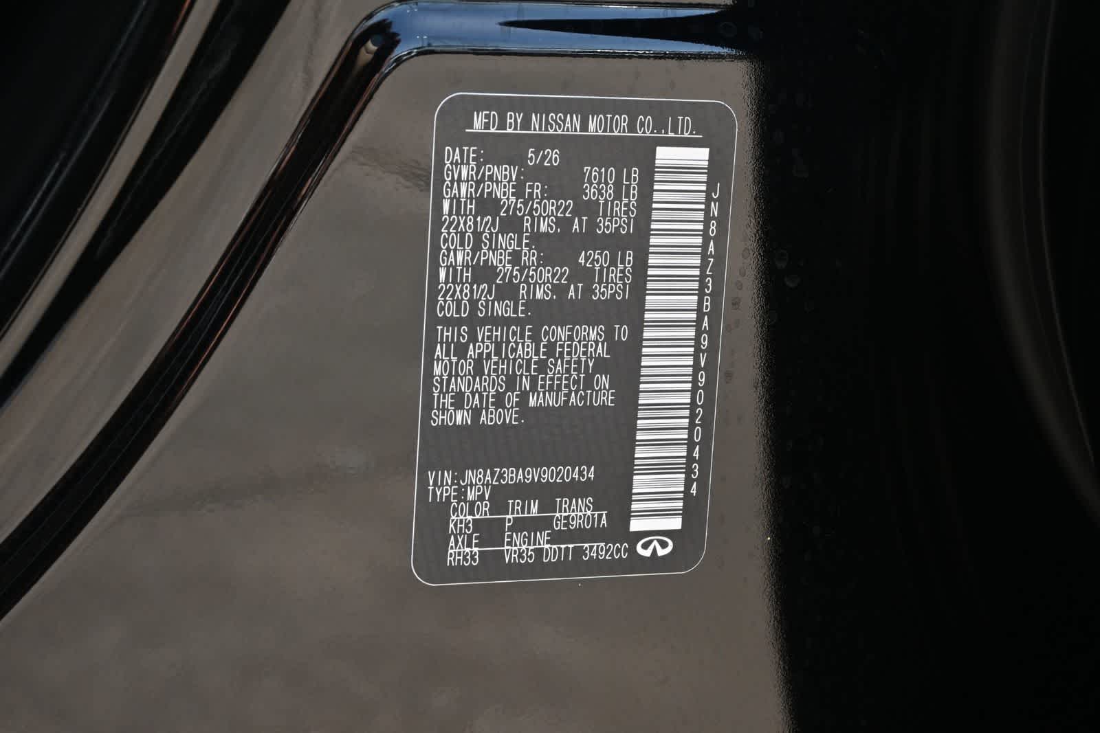 2027 INFINITI QX80 LUXE