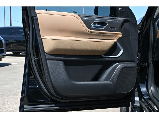 2027 INFINITI QX80 LUXE