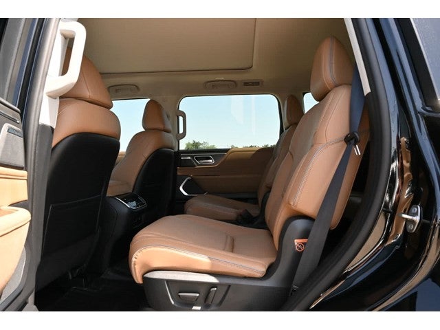 2027 INFINITI QX80 LUXE
