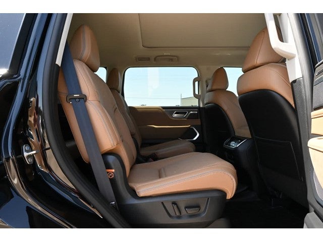2027 INFINITI QX80 LUXE