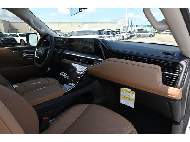 2026 INFINITI QX80 LUXE