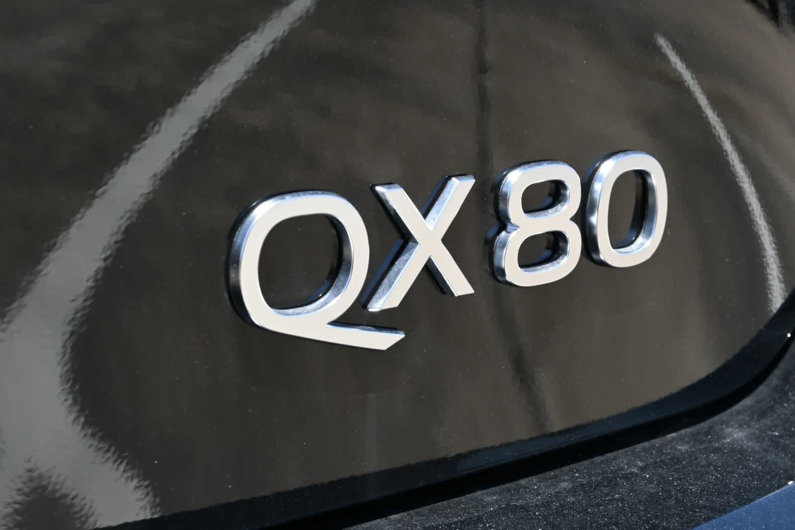 2027 INFINITI QX80 LUXE