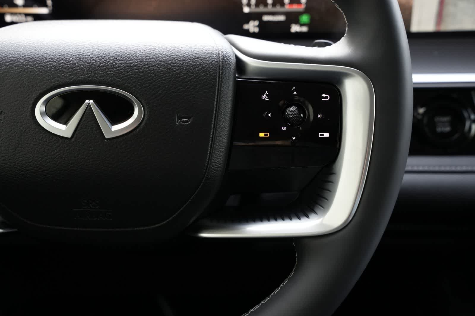 2026 INFINITI QX80 LUXE