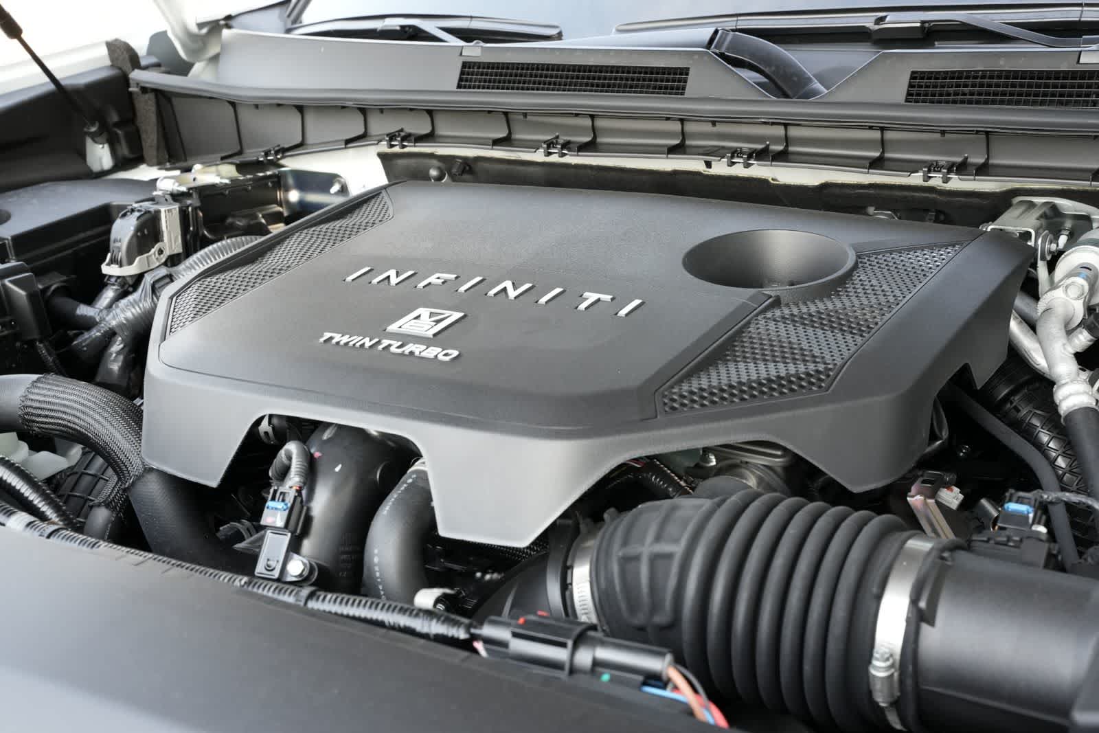 2026 INFINITI QX80 LUXE