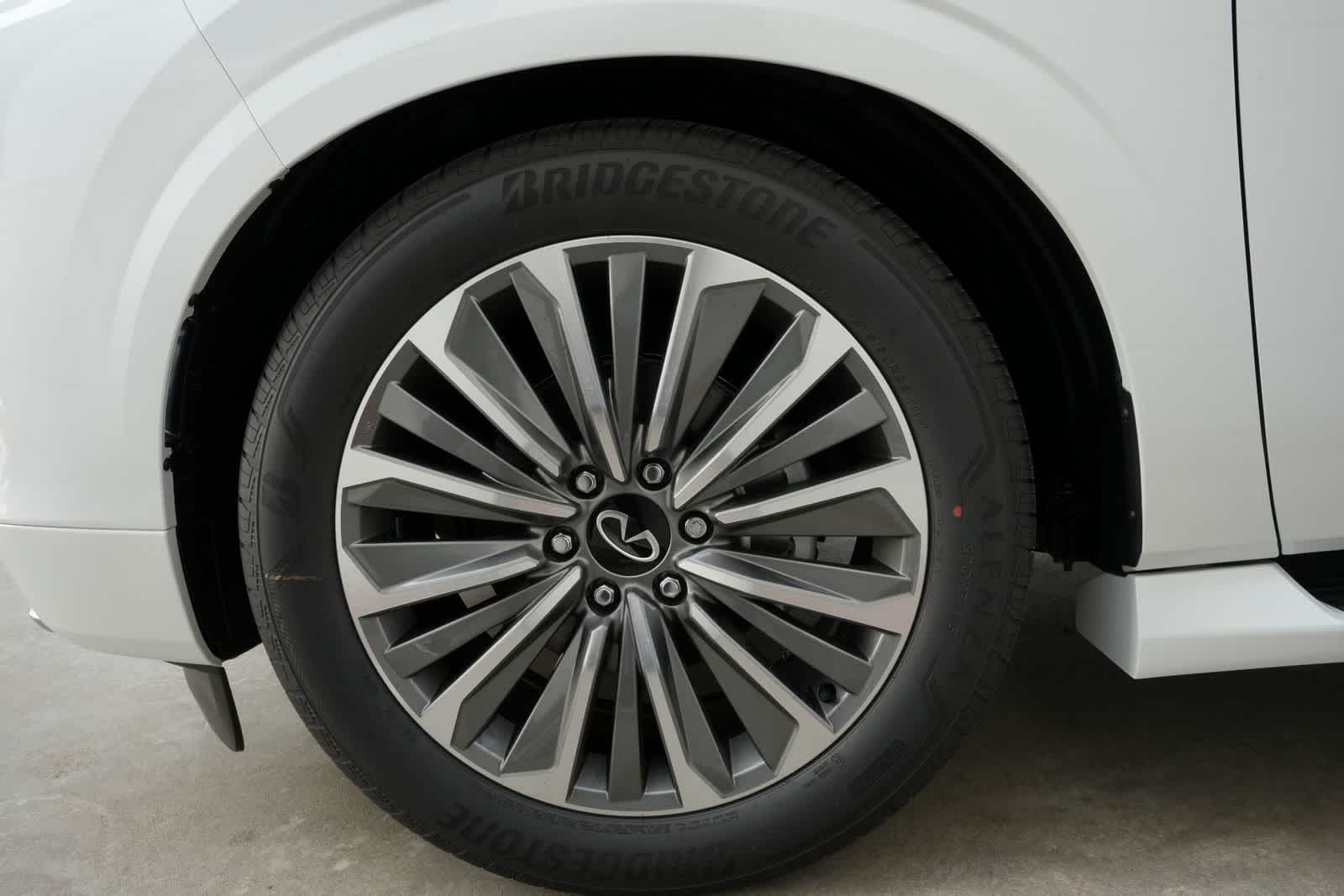 2026 INFINITI QX80 LUXE