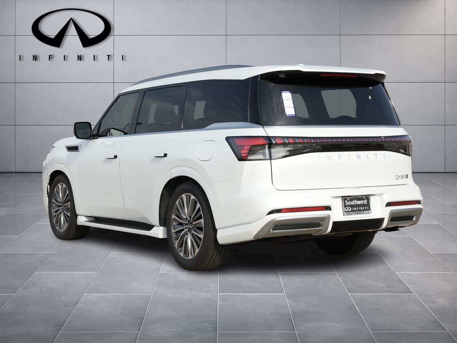 2026 INFINITI QX80 LUXE