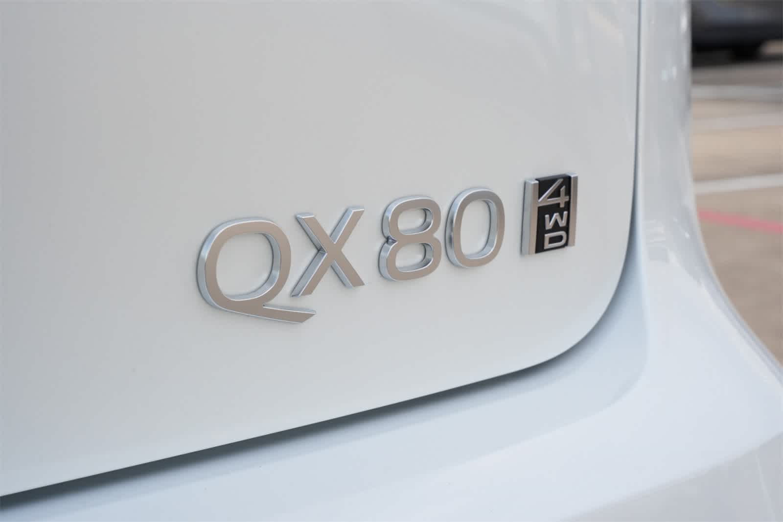 2026 INFINITI QX80 LUXE