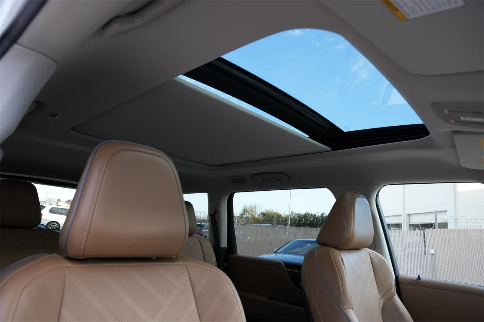 2026 INFINITI QX80 LUXE