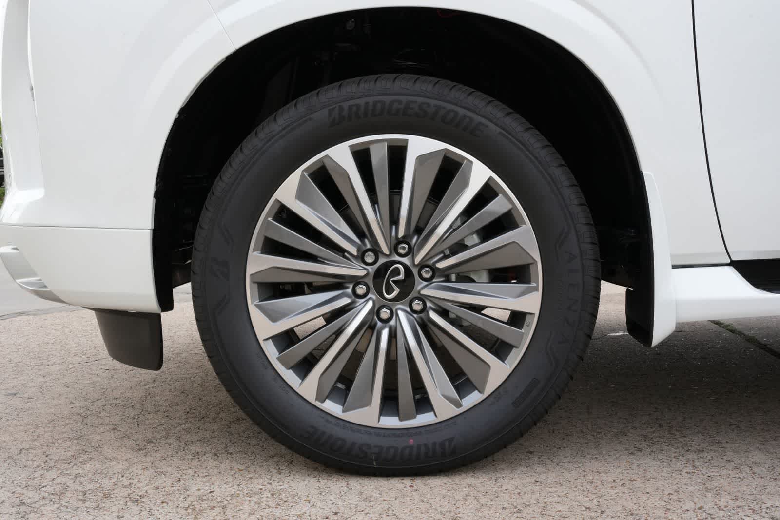 2026 INFINITI QX80 LUXE