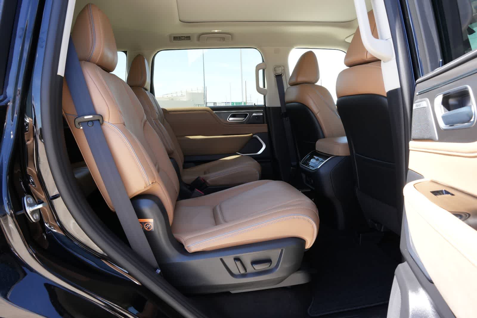 2026 INFINITI QX80 LUXE