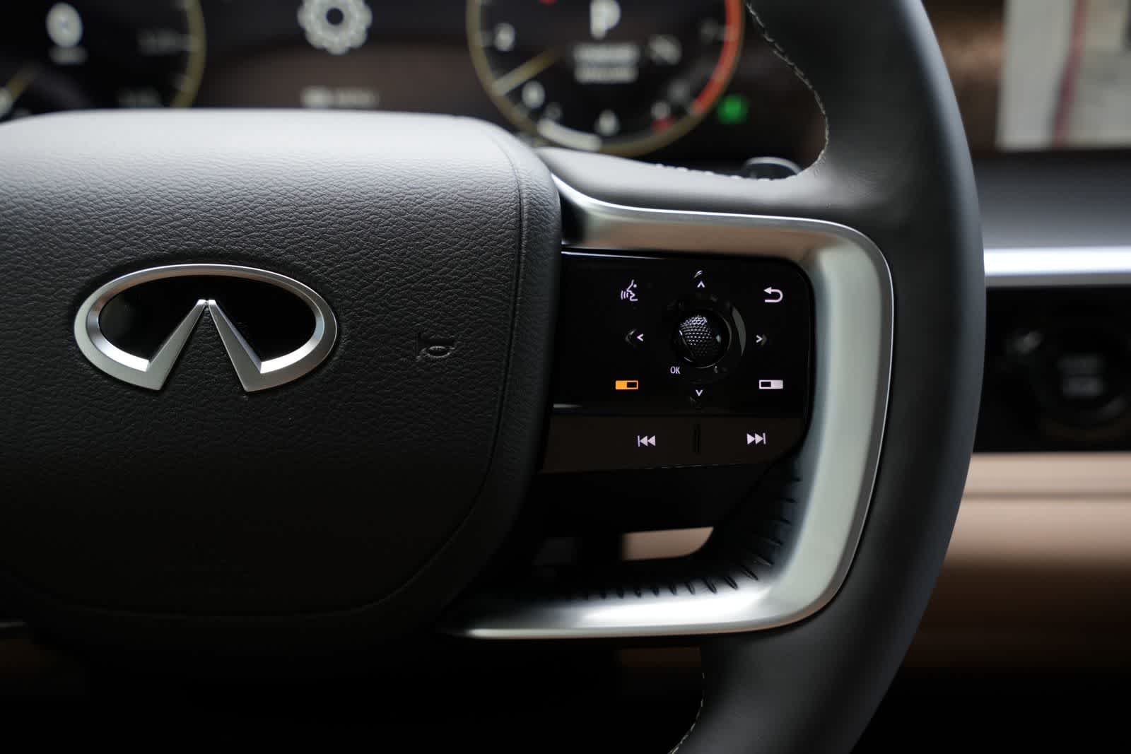2026 INFINITI QX80 LUXE