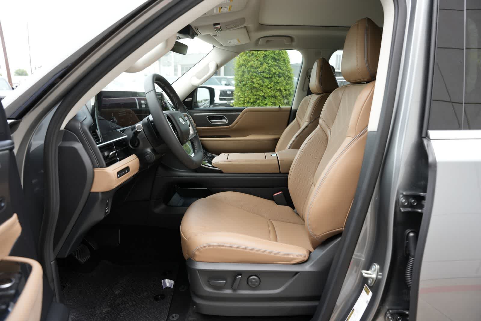 2026 INFINITI QX80 LUXE