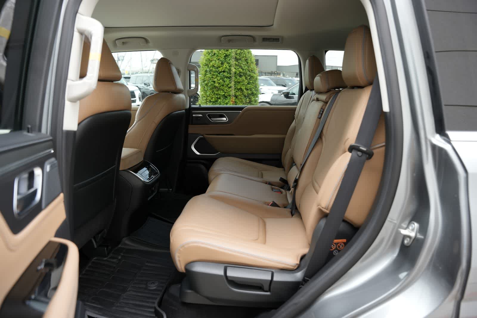 2026 INFINITI QX80 LUXE