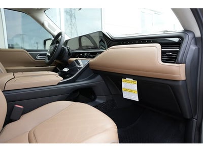 2026 INFINITI QX80 LUXE