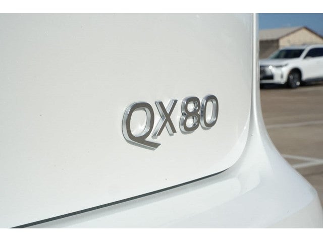 2027 INFINITI QX80 LUXE