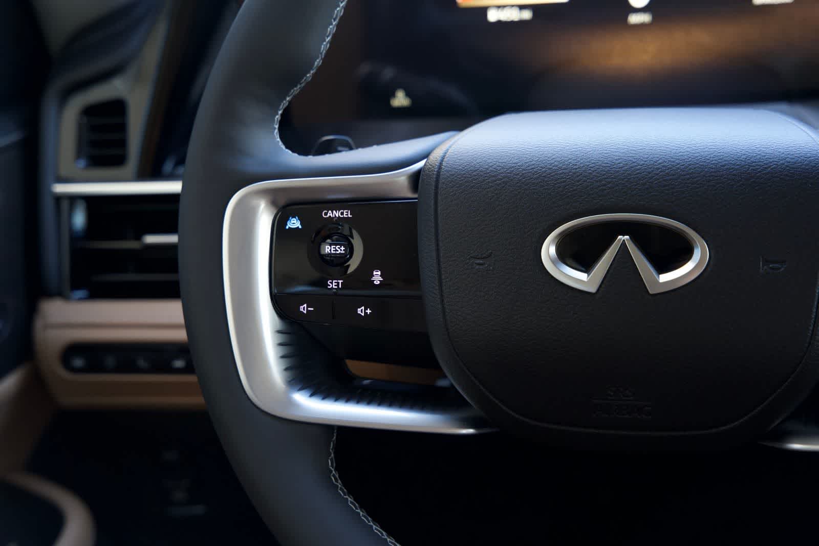 2026 INFINITI QX80 LUXE