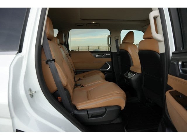 2027 INFINITI QX80 LUXE