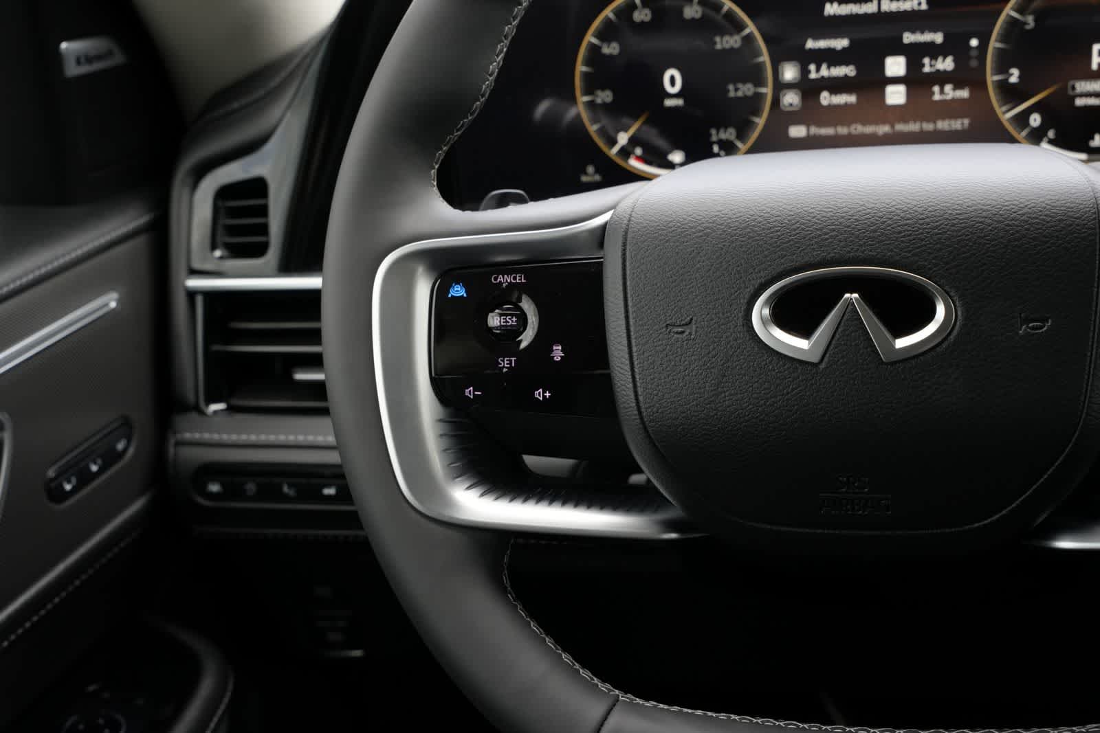 2027 INFINITI QX80 LUXE