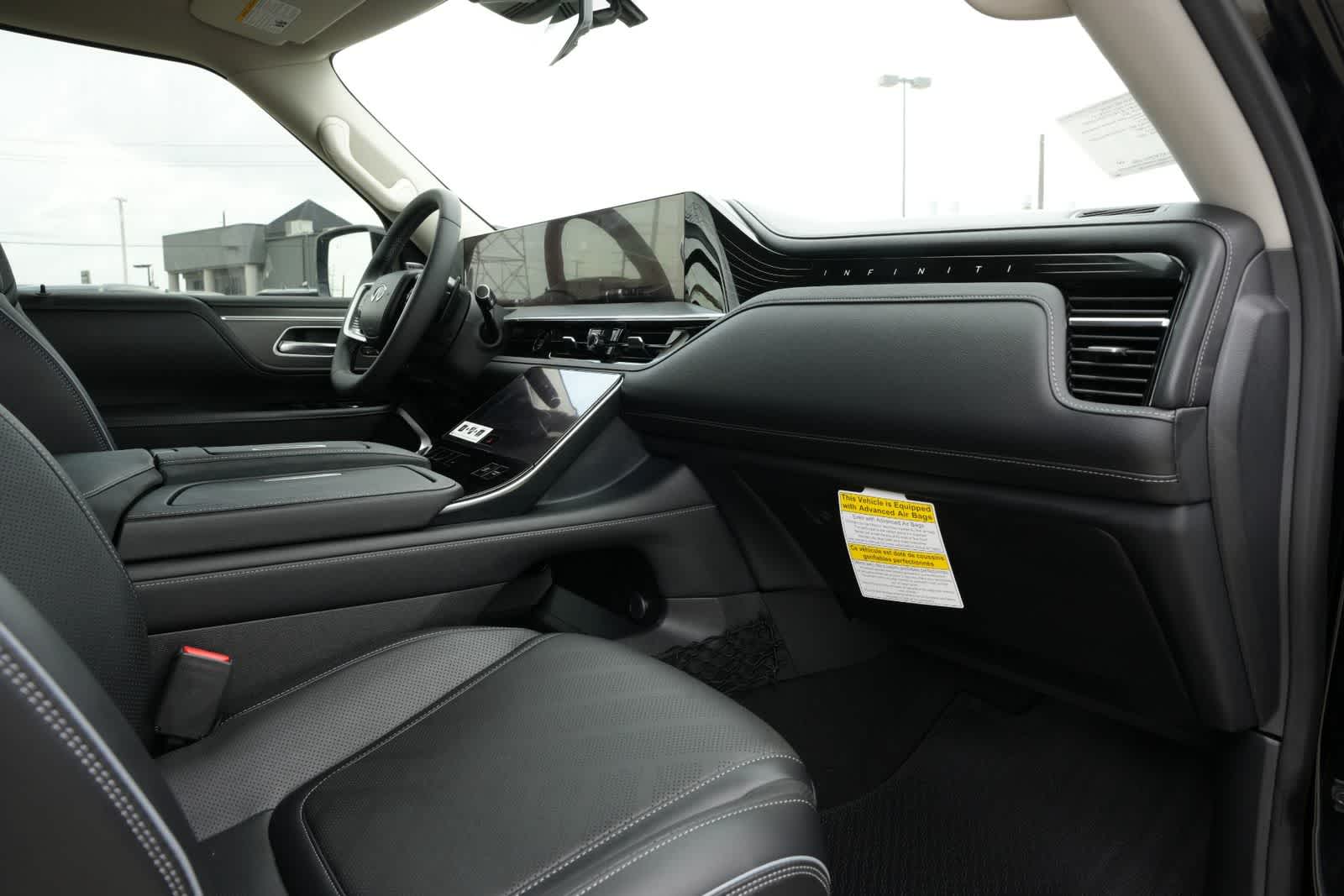 2027 INFINITI QX80 LUXE