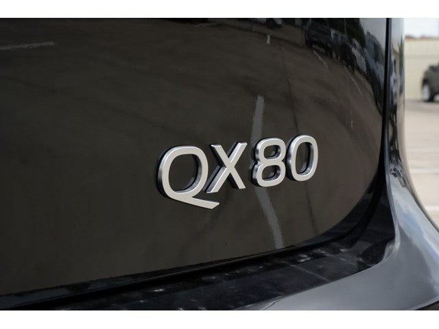 2027 INFINITI QX80 LUXE