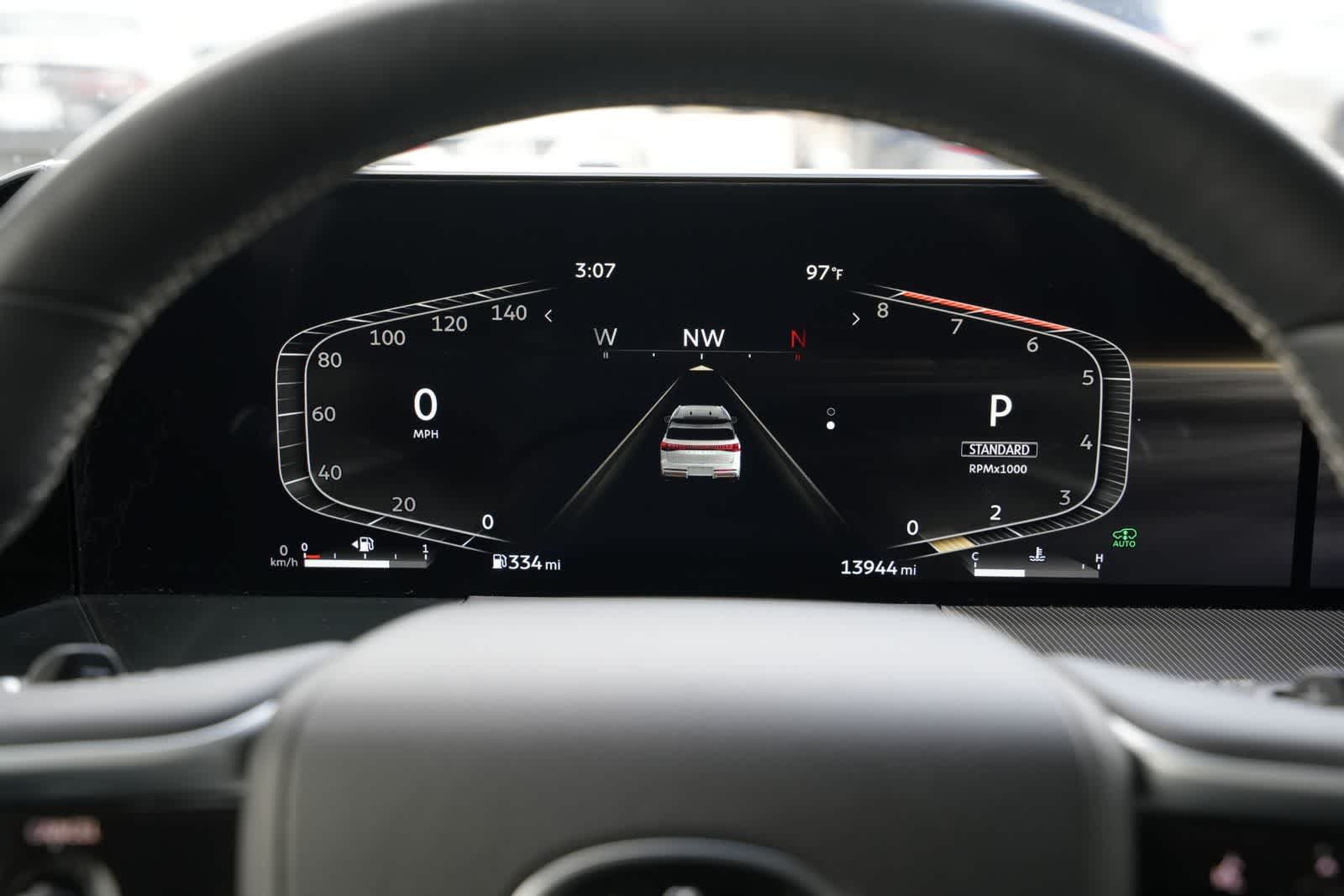 2025 INFINITI QX80 LUXE
