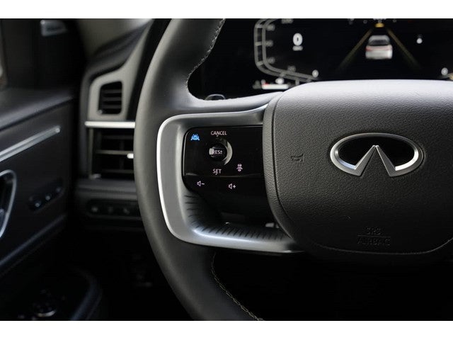 2025 INFINITI QX80 LUXE