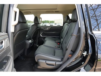 2025 INFINITI QX80 LUXE