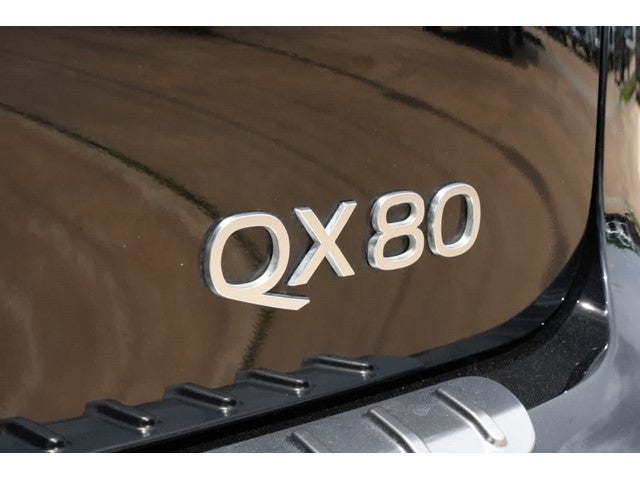 2025 INFINITI QX80 LUXE