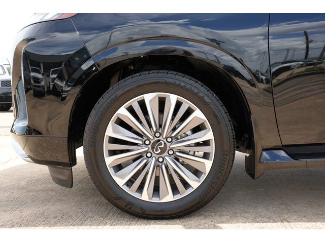 2025 INFINITI QX80 LUXE