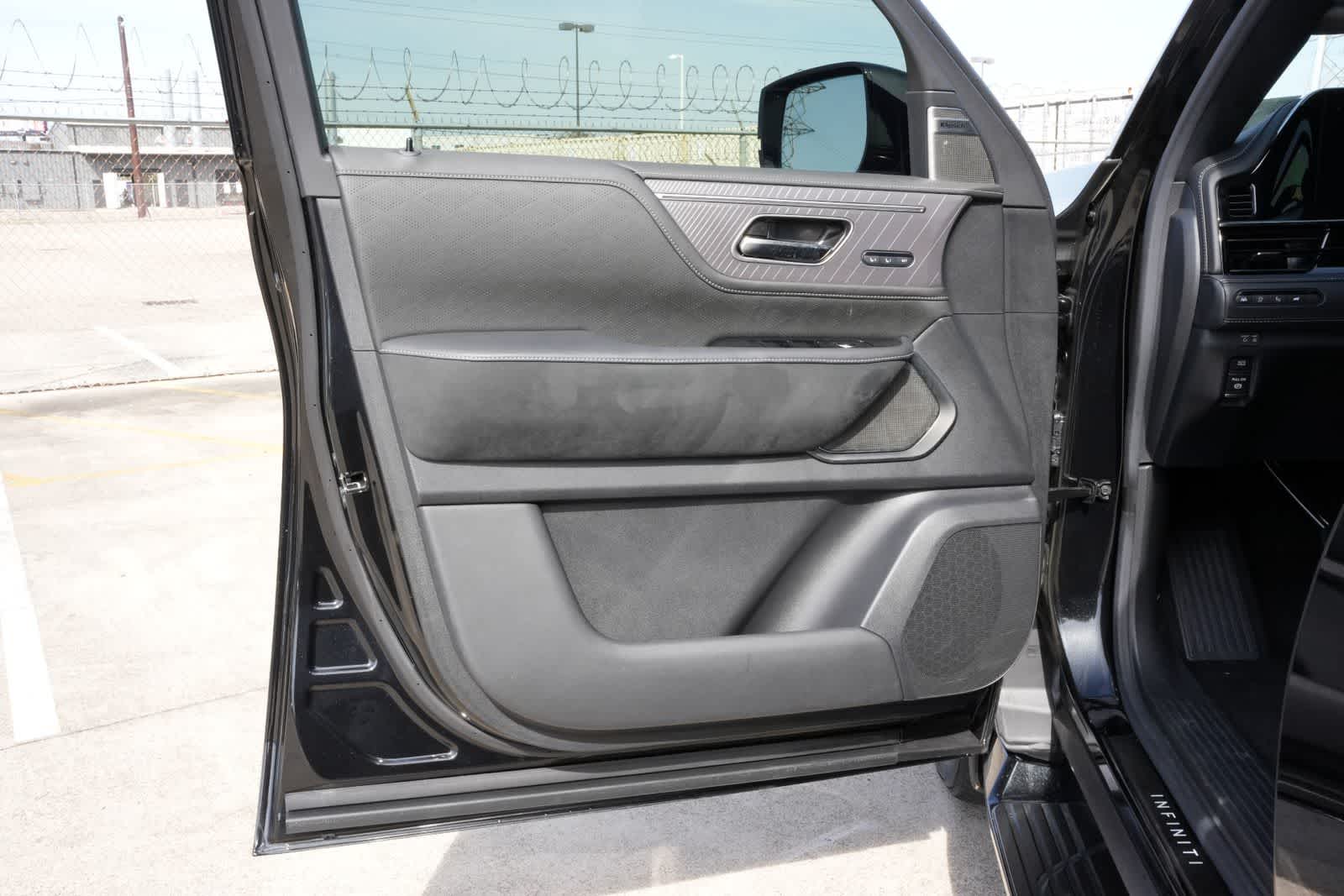 2025 INFINITI QX80 AUTOGRAPH