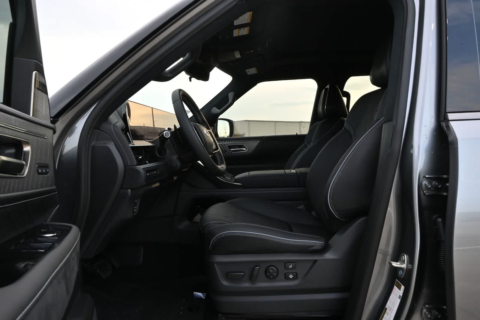 2027 INFINITI QX80 AUTOGRAPH