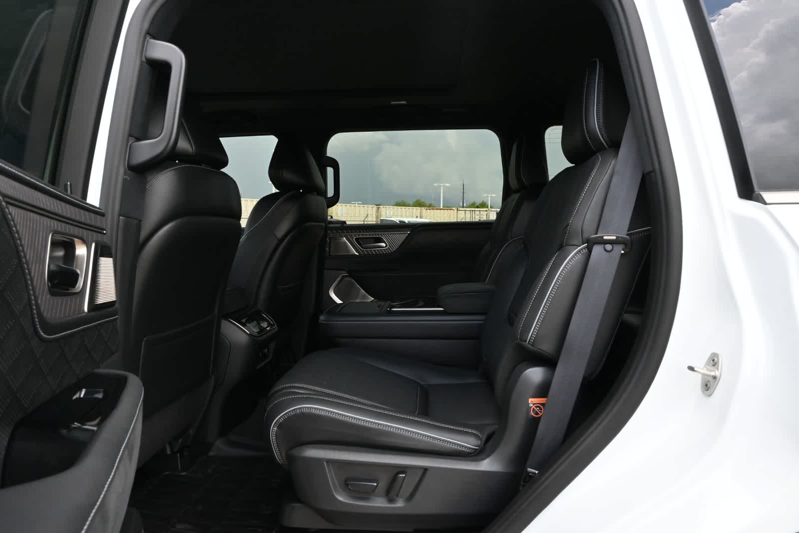 2027 INFINITI QX80 AUTOGRAPH