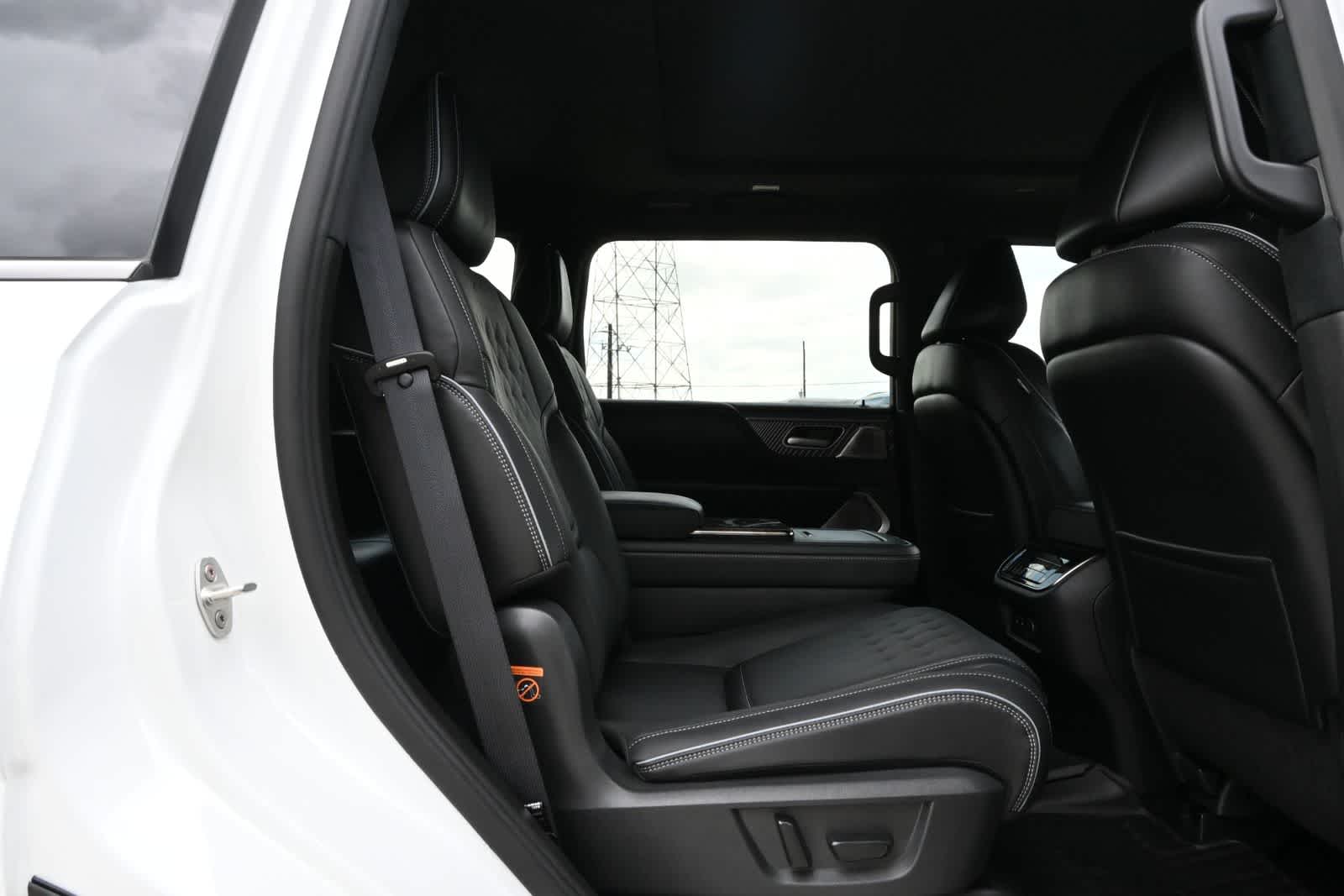 2027 INFINITI QX80 AUTOGRAPH