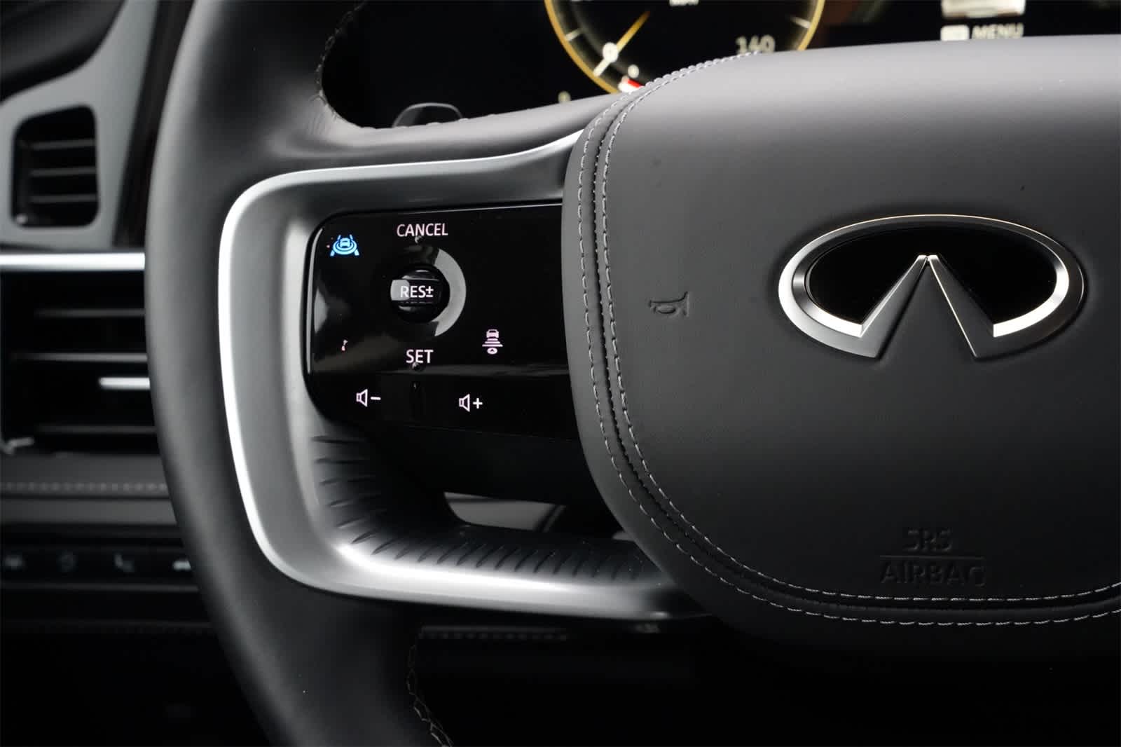 2025 INFINITI QX80 Sensory 4WD