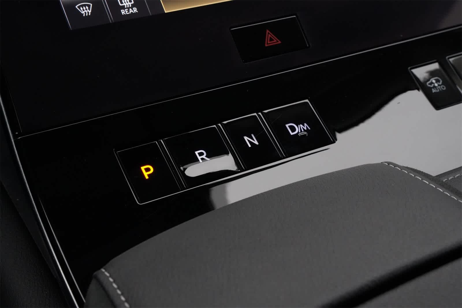 2025 INFINITI QX80 Sensory 4WD