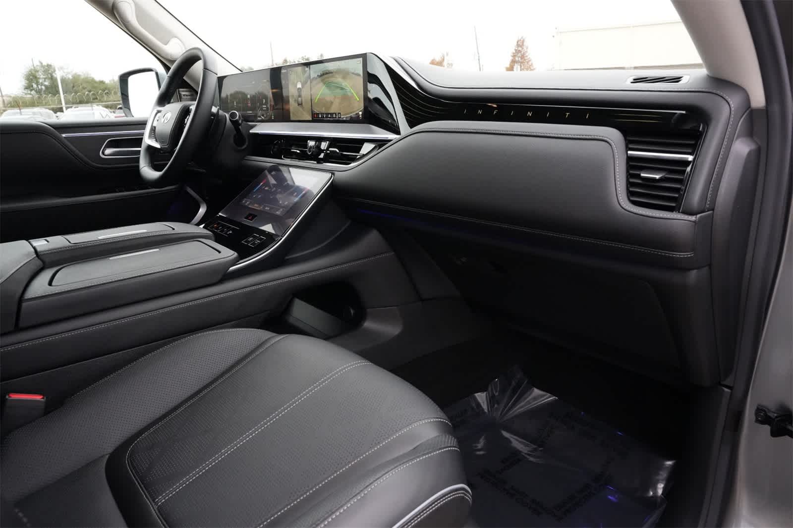 2025 INFINITI QX80 Sensory 4WD