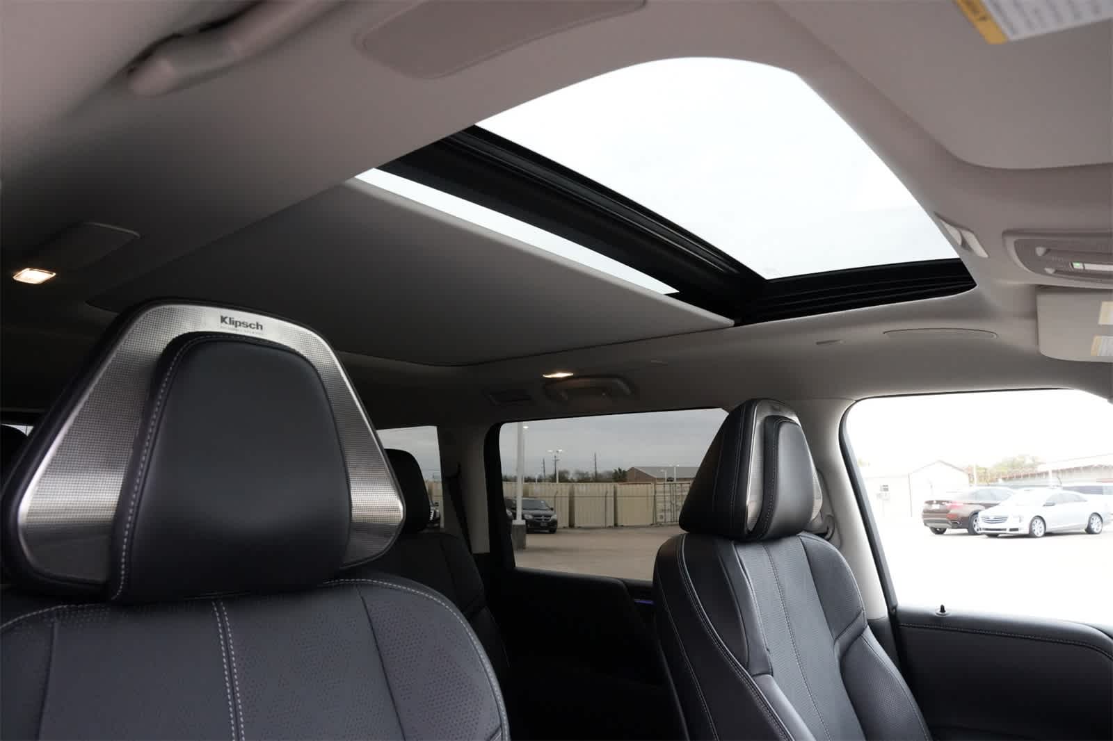 2025 INFINITI QX80 Sensory 4WD