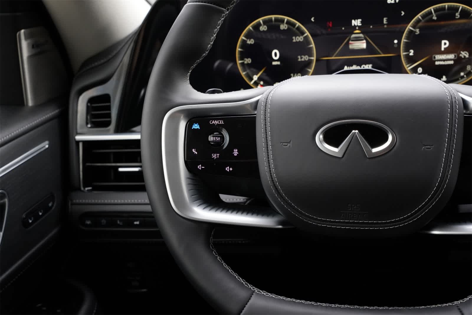 2025 INFINITI QX80 Sensory 4WD