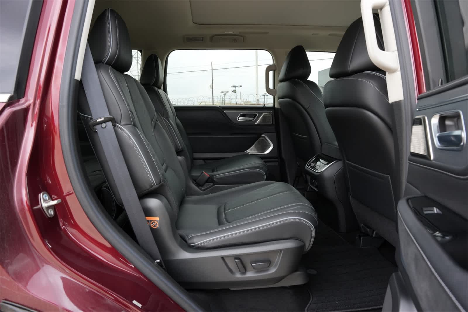 2025 INFINITI QX80 Sensory 4WD